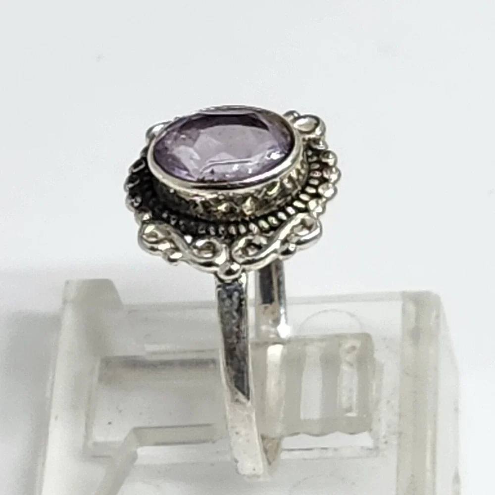 Sterling Silver Amethyst 925 Ring‎ Size 7.25